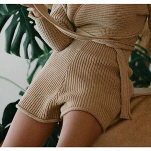 Zulu & Zephyr Tan Chunky Knit Cotton Shorts Size 6